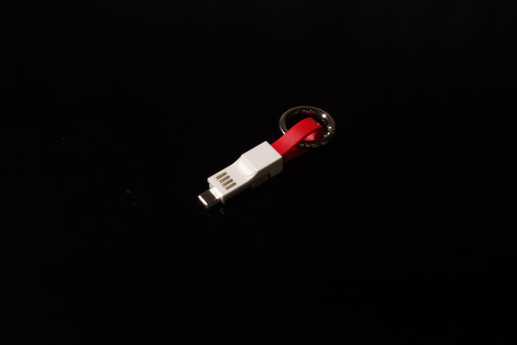 Lightning、MicroUSB、Type-Cがこれ一本で済む便利なUSBマルチケーブル開封後