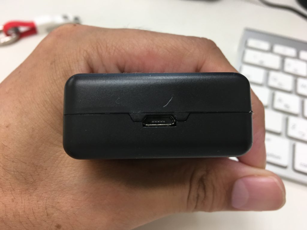 MicroUSBのメス端子
